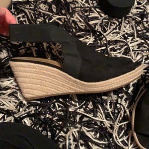 Kenneth Cole reaction wedge!